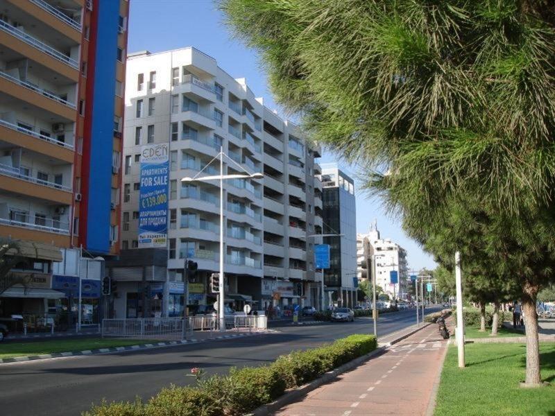 Eden Beach Limassol Luaran gambar